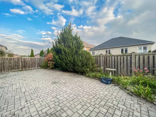 Richmond Hill, ON L4E 4T5,70 Brass DR