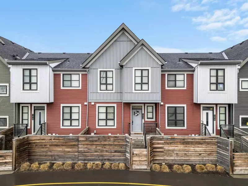 1612 210 AVE Southeast, Calgary, AB T2X 4N1