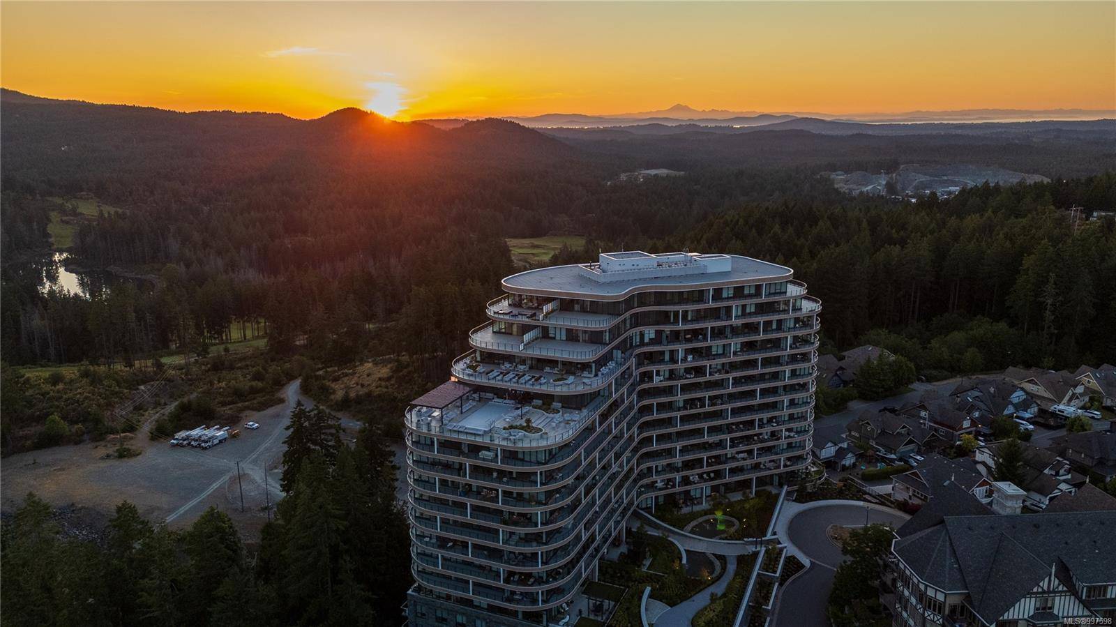 Langford, BC V9B 6R6,2000 Hannington Rd #1006