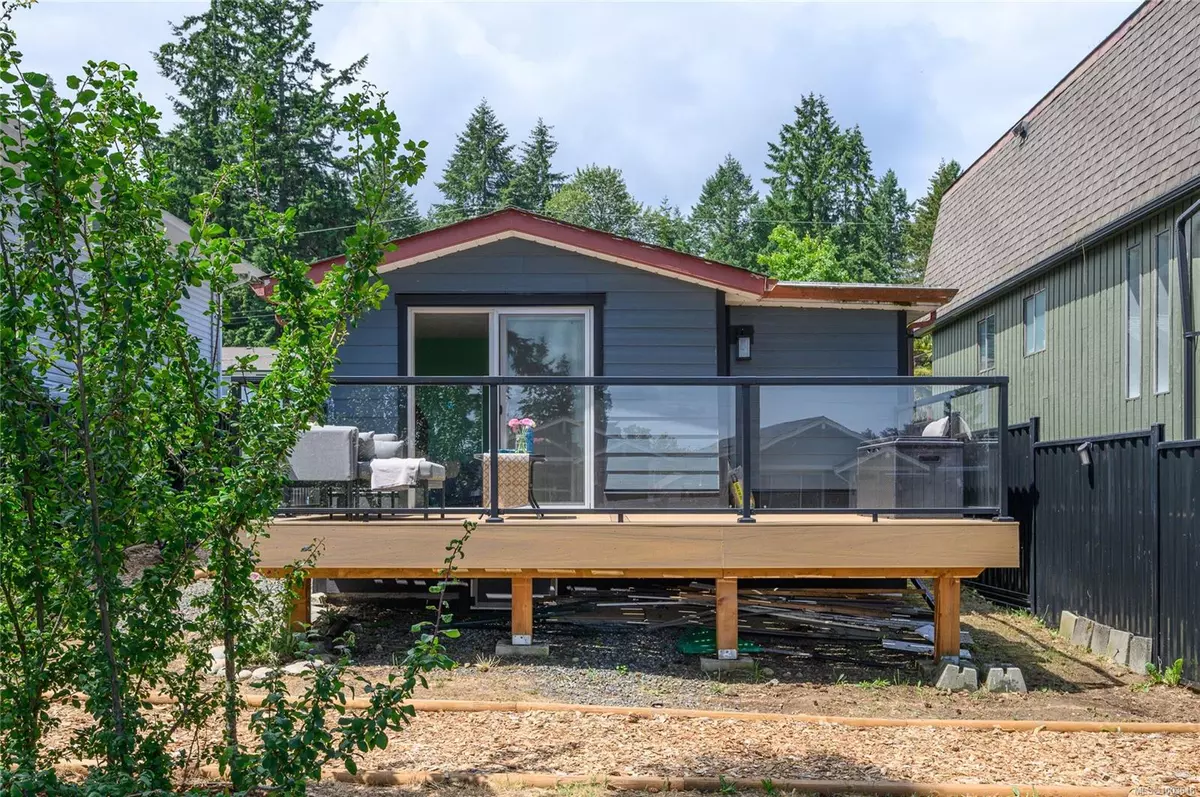 Nanaimo, BC V9R 3M8,639 HILLCREST Ave