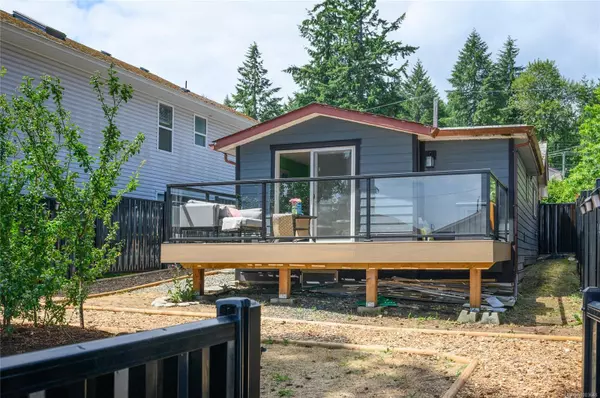 Nanaimo, BC V9R 3M8,639 HILLCREST Ave