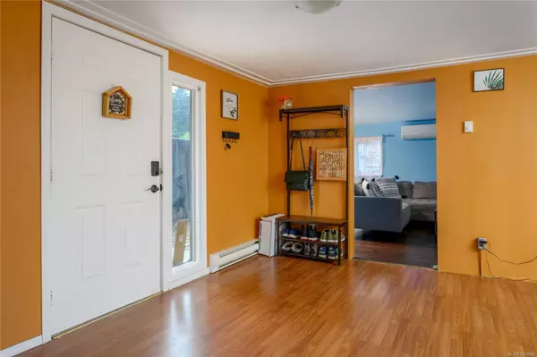 Nanaimo, BC V9R 3M8,639 HILLCREST Ave