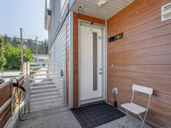 Langford, BC V9C 0N4,3331 Radiant Way #103
