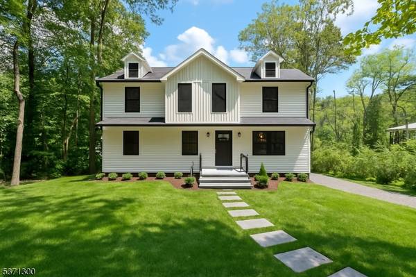 10 Newton Ave, Stanhope Boro, NJ 07874