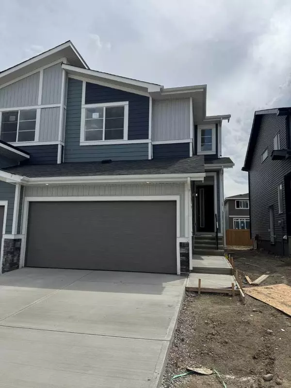 91 Waterford MNR, Chestermere, AB T1X 2Z8