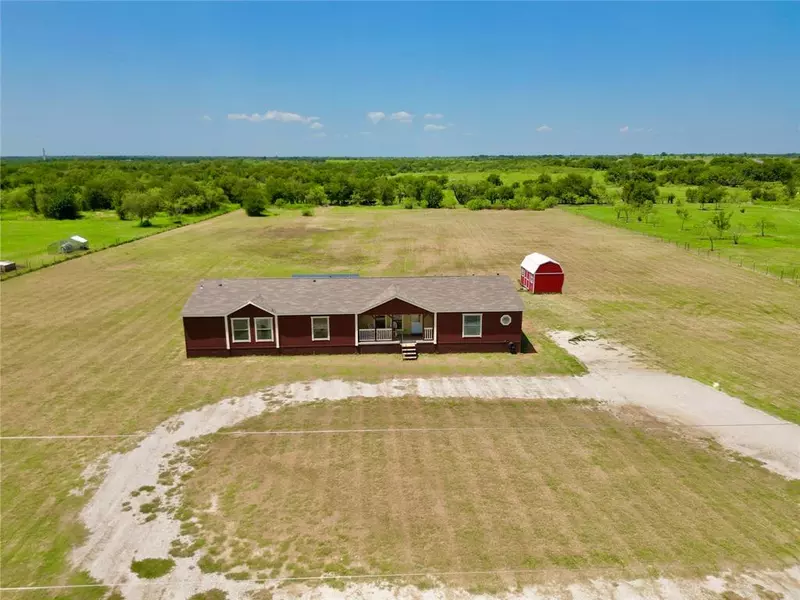 415 Lake Whitney Drive, Whitney, TX 76692