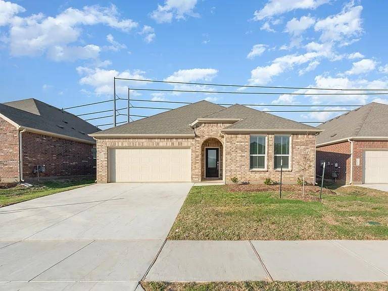 10005 Standardbred Drive, Providence Village, TX 76227
