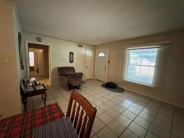 Dallas, TX 75228,10447 Dunaway Drive