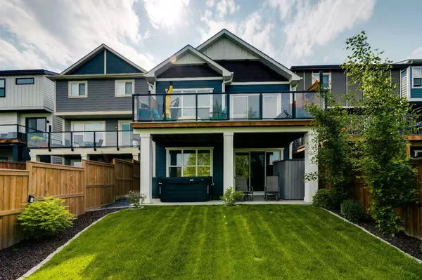 Calgary, AB T3M 3C3,108 Cranbrook GDNS SE