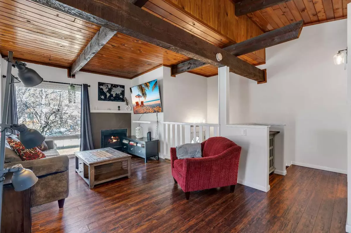 Calgary, AB T1Y 2C2,5407 Rundlehorn DR Northeast