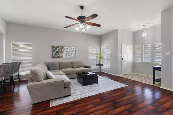 Edgecliff Village, TX 76134,18 Lucas Lane