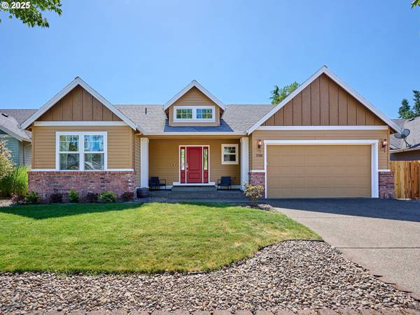 3766 10TH ST, Hubbard, OR 97032