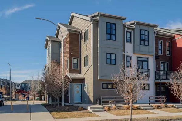 Calgary, AB T2X 4C4,960 Walden DR Southeast