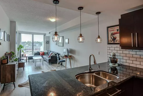 Calgary, AB T2R 0H8,817 15 AVE Southwest #903