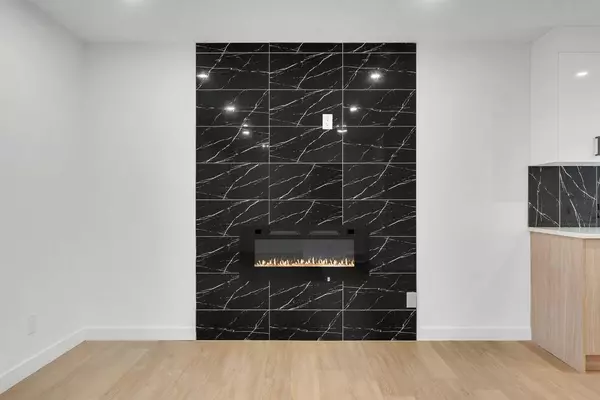 Calgary, AB T1Y 2X8,247 Rundlecairn RD NE