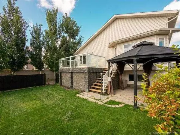 Lethbridge, AB T1H 5M4,320 Thyrza Burkitt Link N