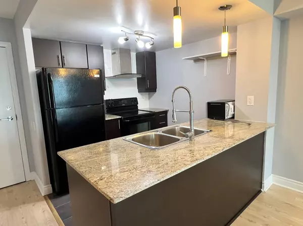 Toronto E09, ON M1P 0B4,25 Town Centre CT #2809