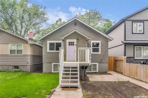 1305 D AVENUE N, Saskatoon, SK S7L 1P2