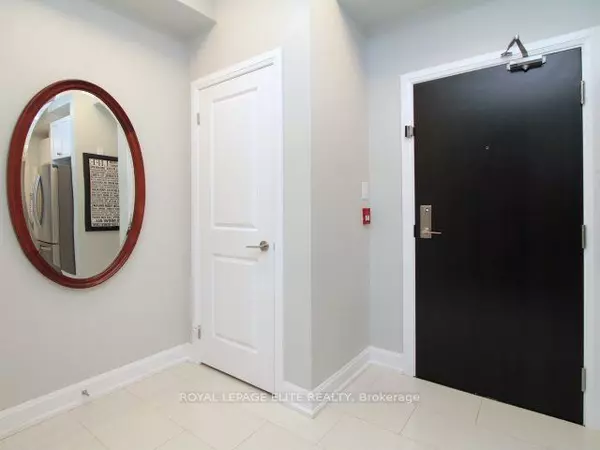 2338 Taunton RD #102, Oakville, ON L6H 0L3