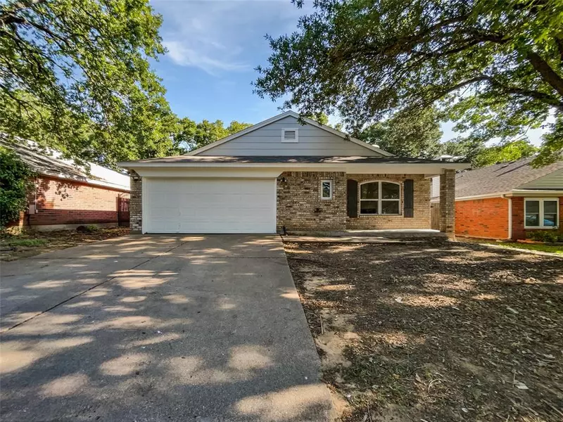 5205 Foley Drive, Arlington, TX 76013