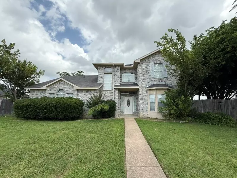1104 Wentwood Court, Desoto, TX 75115