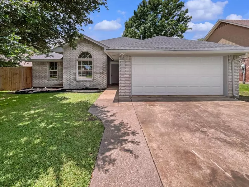 122 Driftwood Lane, Waxahachie, TX 75165