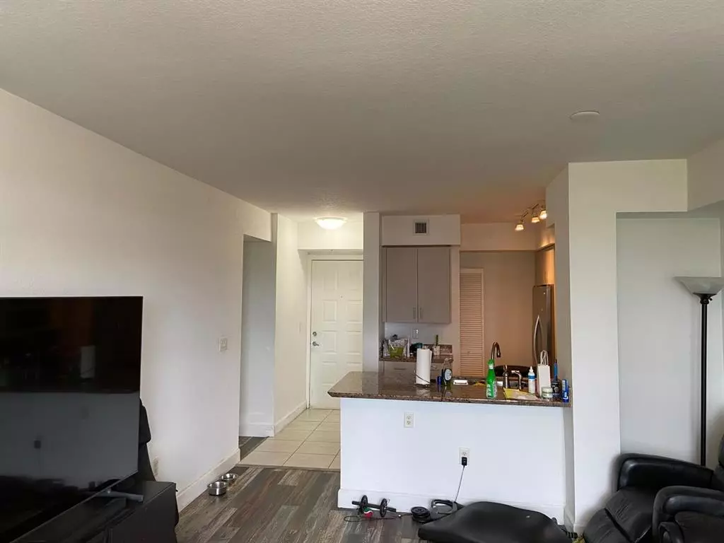 Hollywood, FL 33020,1830 Radius Drive #825