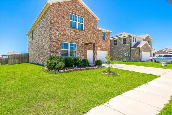 Fort Worth, TX 76179,5305 Shady Springs Trail