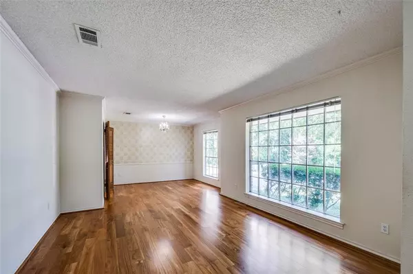 Arlington, TX 76012,1902 Mossy Oak Street