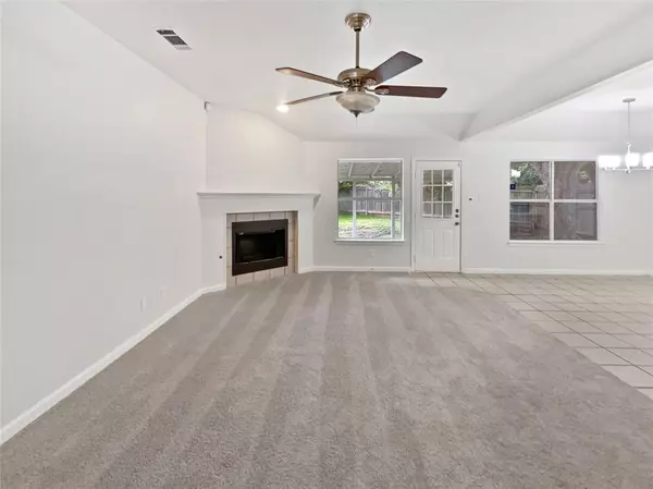Waxahachie, TX 75165,122 Driftwood Lane