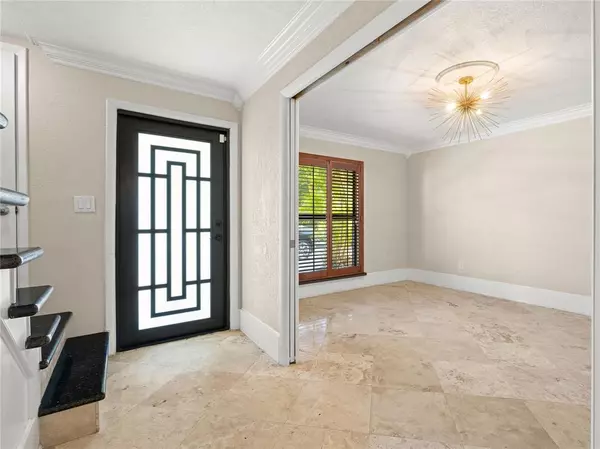 North Miami Beach, FL 33160,3809 NE 167th St #38