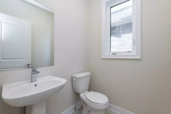 Springwater, ON L9X 2E2,3 Periwinkle RD
