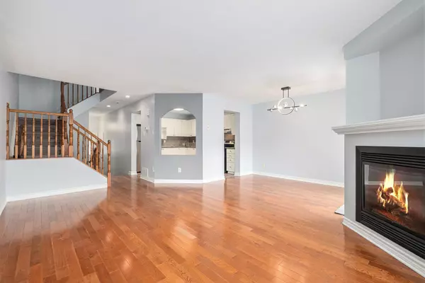 Orleans - Cumberland And Area, ON K4A 0G6,352 Selene WAY