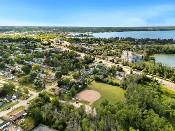 Orillia, ON L3V 3Y2,392 Bayview Pkwy