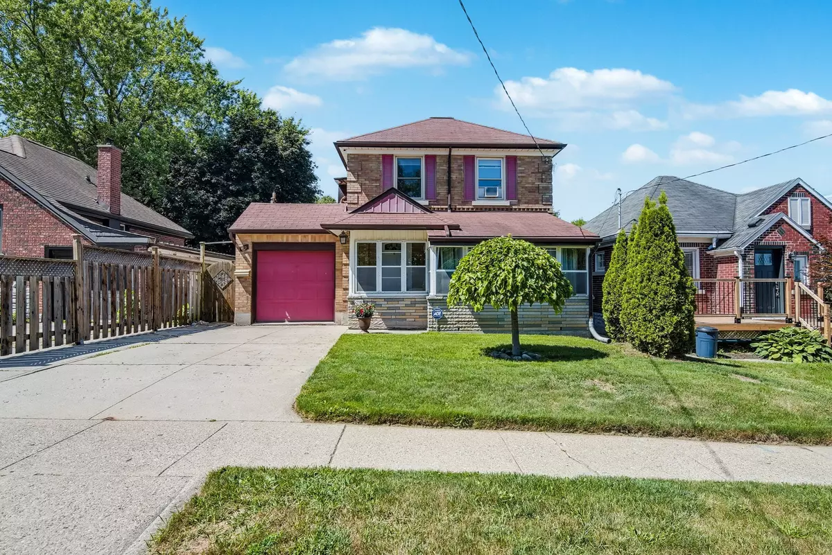 Waterloo, ON N2J 3E7,29 Devitt AVE N