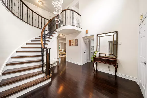 Richmond Hill, ON L4C 9K4,5 Stave CRES
