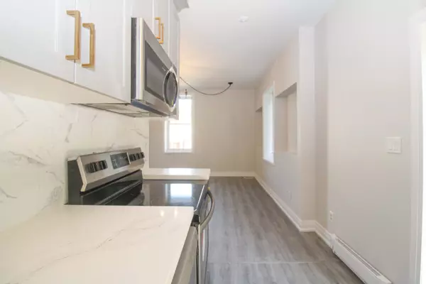 Peterborough Central, ON K9J 3N2,291 Stewart ST #4
