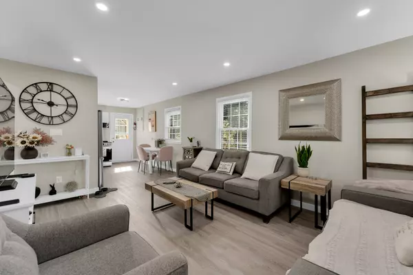 Kingston, ON K7K 4L6,39 Lorne ST