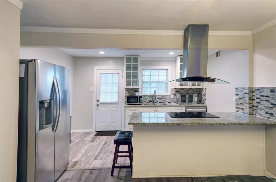 7931 Royal Lane #216, Dallas, TX 75230