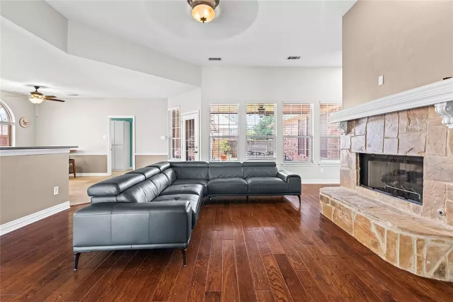 1001 Lochness Lane, Garland, TX 75044