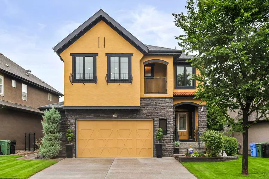 652 Quarry WAY Southeast, Calgary, AB T2C 5H6