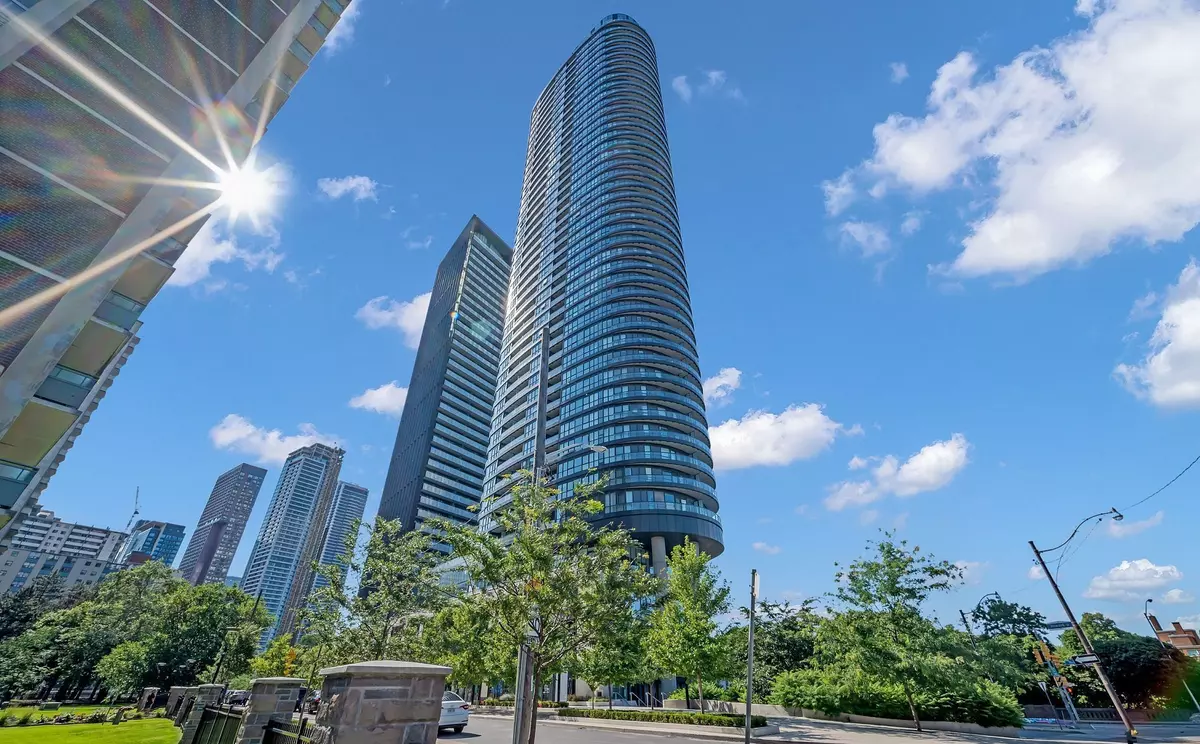 Toronto C08, ON M4W 0B3,585 Bloor ST E #3118