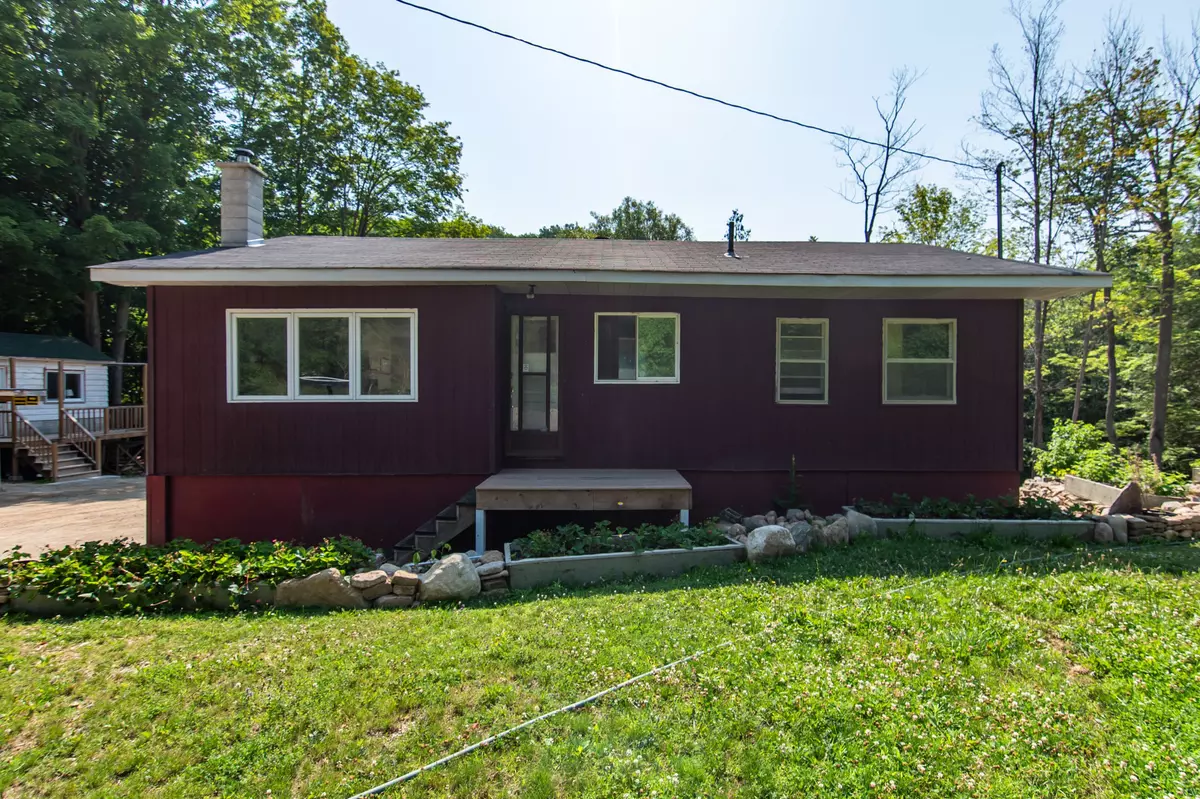 Clearview, ON L0M 1G0,8355 County 9 RD