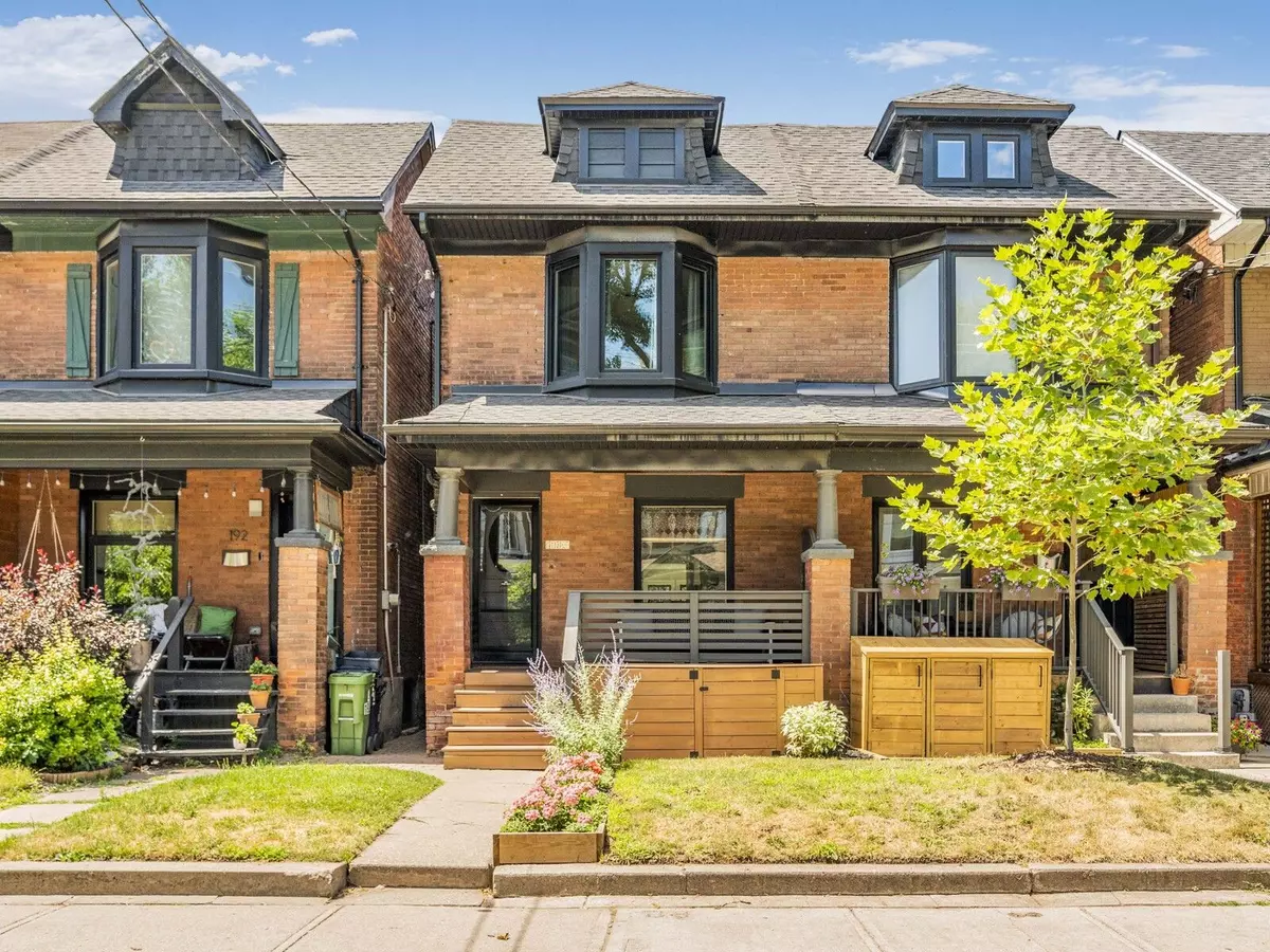 Toronto W02, ON M6P 3X8,194 Perth AVE