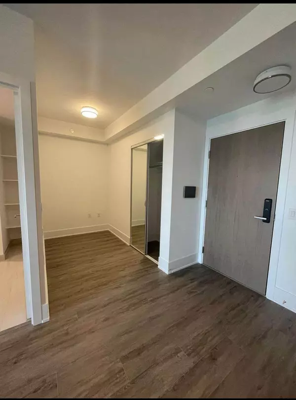 Toronto C08, ON M4W 0B2,575 Bloor ST E #2605