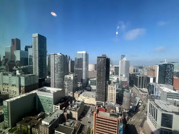 Toronto C08, ON M5B 0E6,252 Church ST #3802