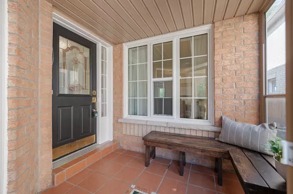 Pickering, ON L1X 2T7,1132 Gossamer DR