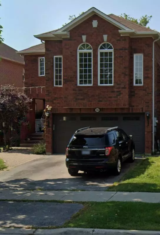106 Tom Edwards DR, Whitby, ON L1R 2S5