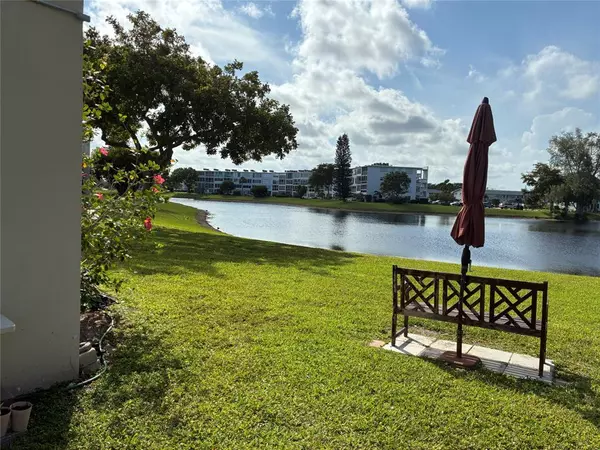 Deerfield Beach, FL 33442,1024 Farnham O #1024