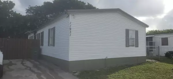 11931 Watergate Cir, Boca Raton, FL 33428